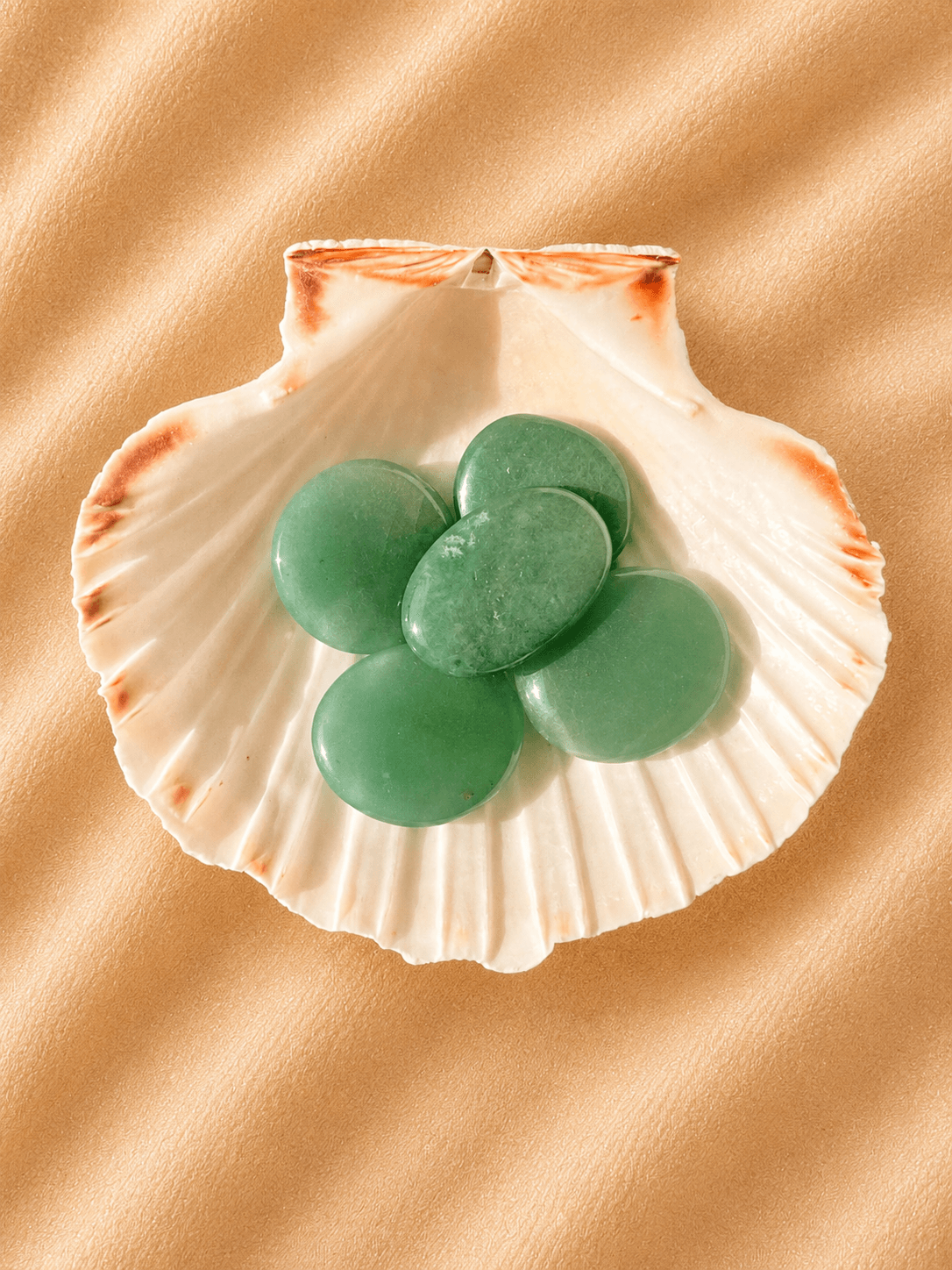 Pierre plate en aventurine verte · DGC
